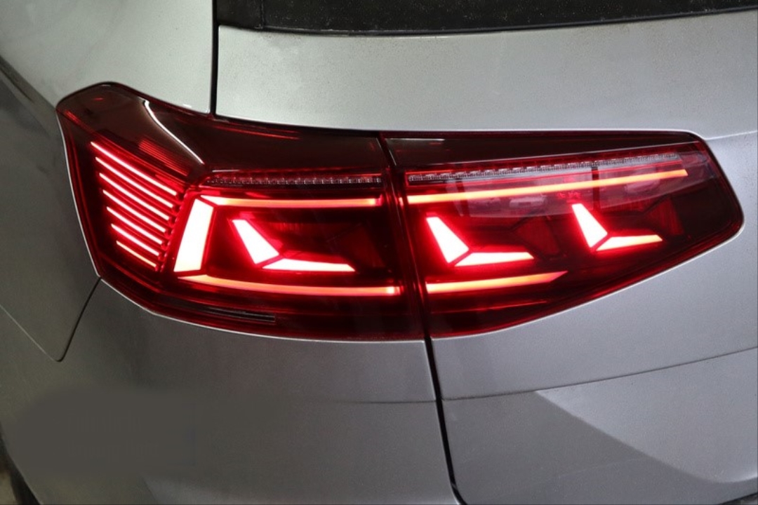 VOLKSWAGEN PASSAT B8 İCİN 8,5 GÖRÜNÜM LED STOP